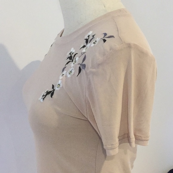 Glassons Cream TShirt with flowers - Picture 3 of 7